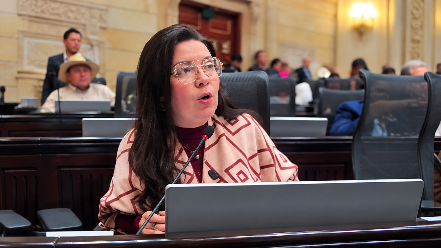 La representante a la Cámara Jezmi Lizeth Barraza cuestionó la asignación preliminar de recursos del Presupuesto General de la Nación 2027 para el Atlántico.