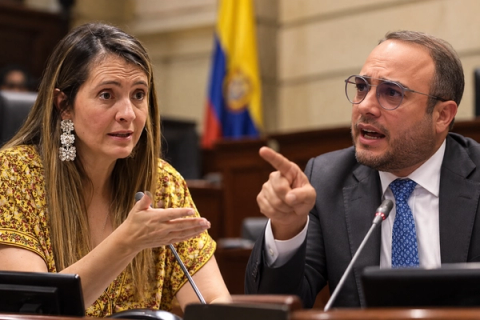 lfredo Deluque respondió a Paloma Valencia y explicó sus posiciones frente al Gobierno de Gustavo Petro, la Paz Total, la reforma tributaria y el Plan Nacional de Desarrollo.
