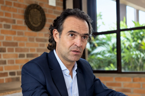 Federico Gutiérrez respaldó un protocolo para permitir la intervención de la Policía en universidades durante hechos de violencia y vandalismo.