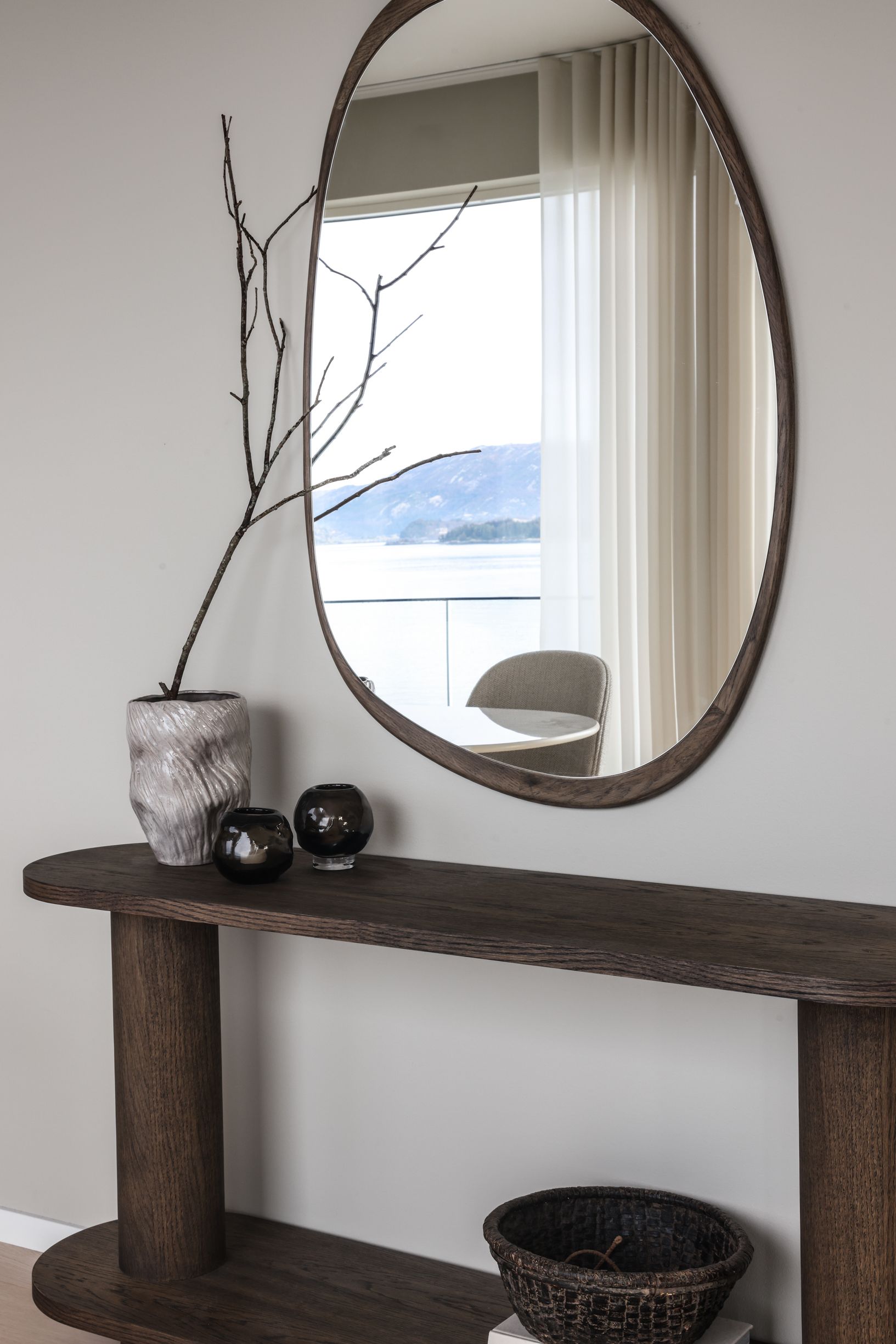 Unikt møbeldesign og materialvalg - Etter 19