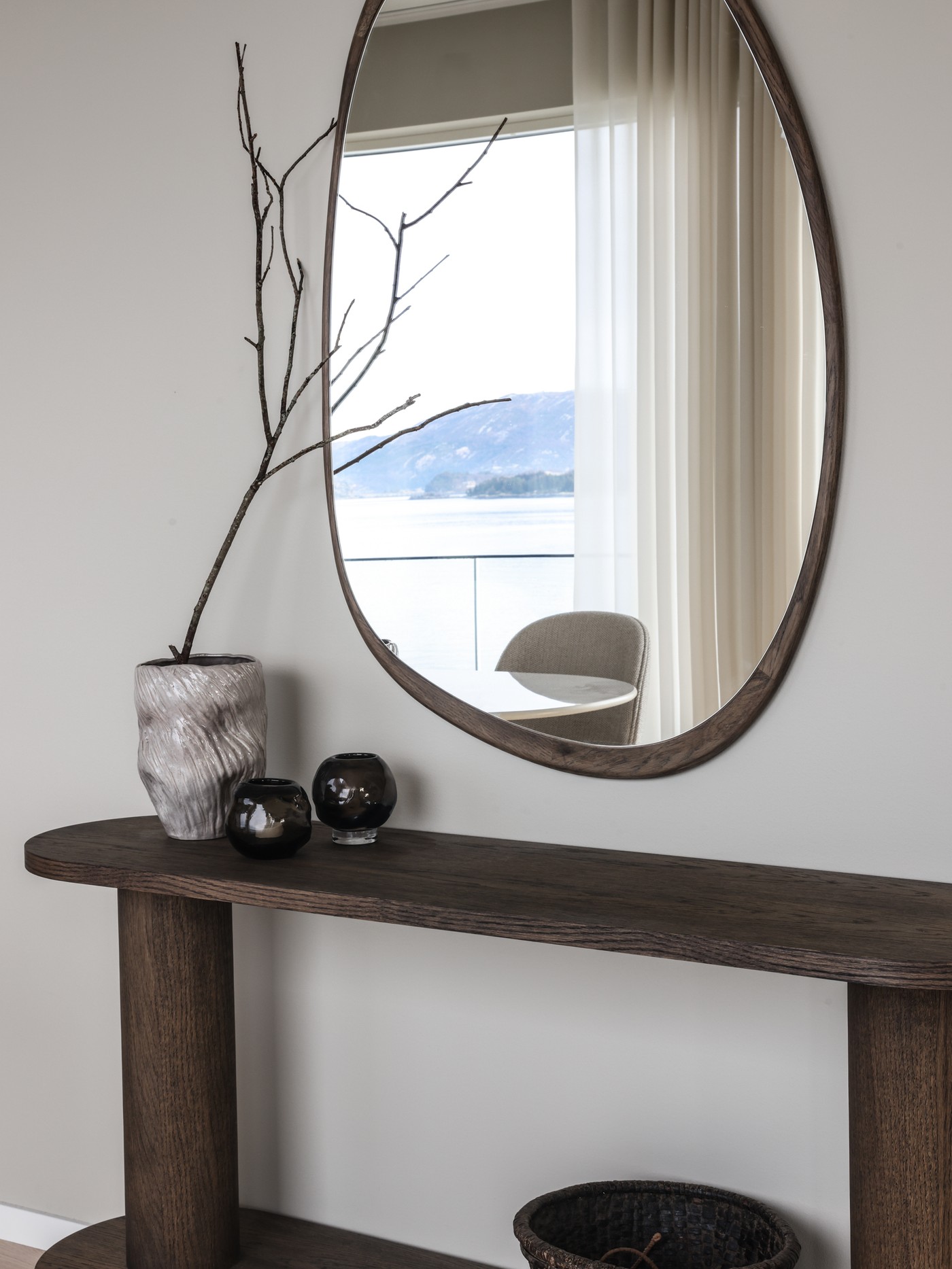 Unikt møbeldesign og materialvalg - Etter 19