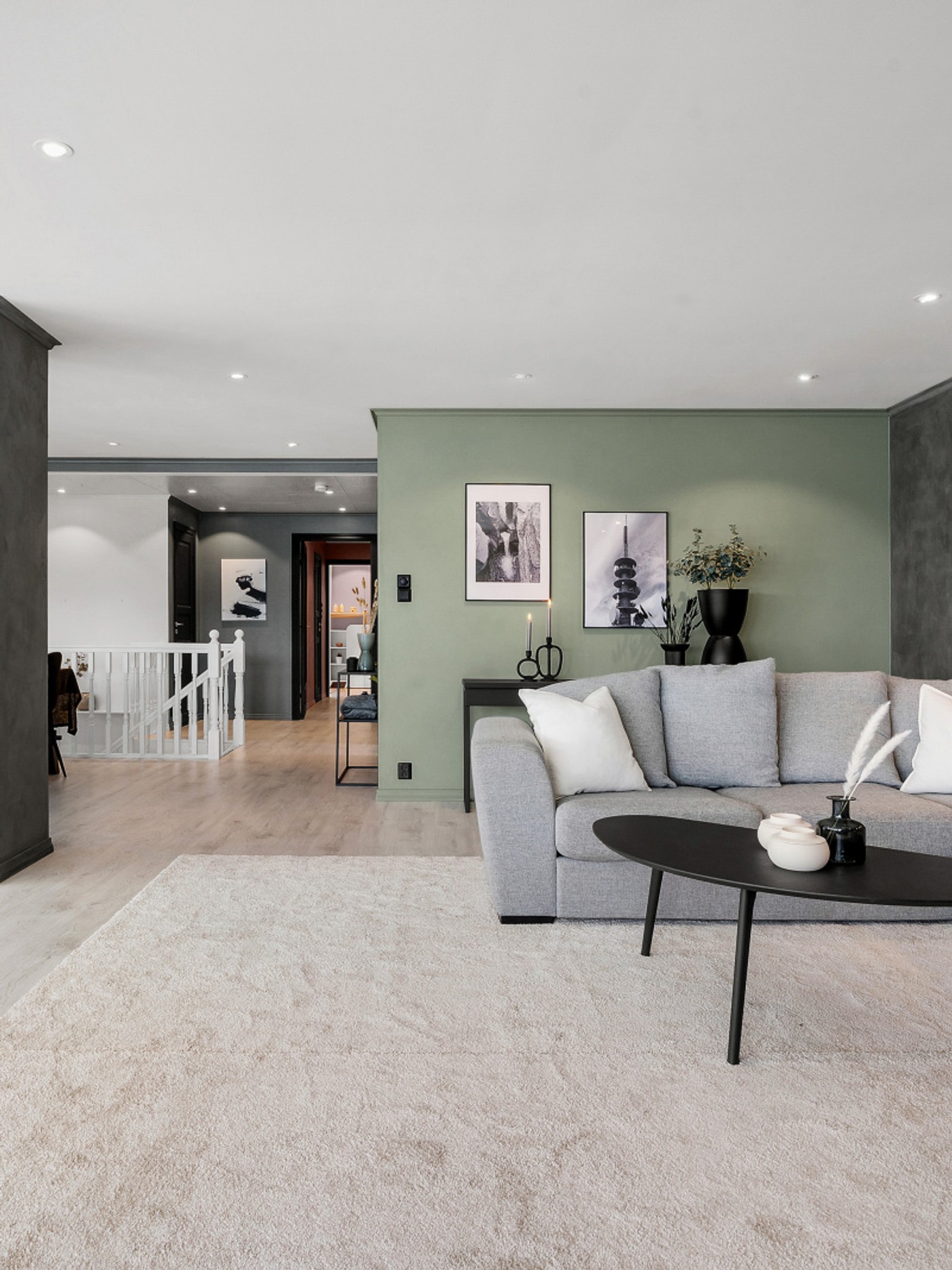 Hus med Basseng - Etter 25