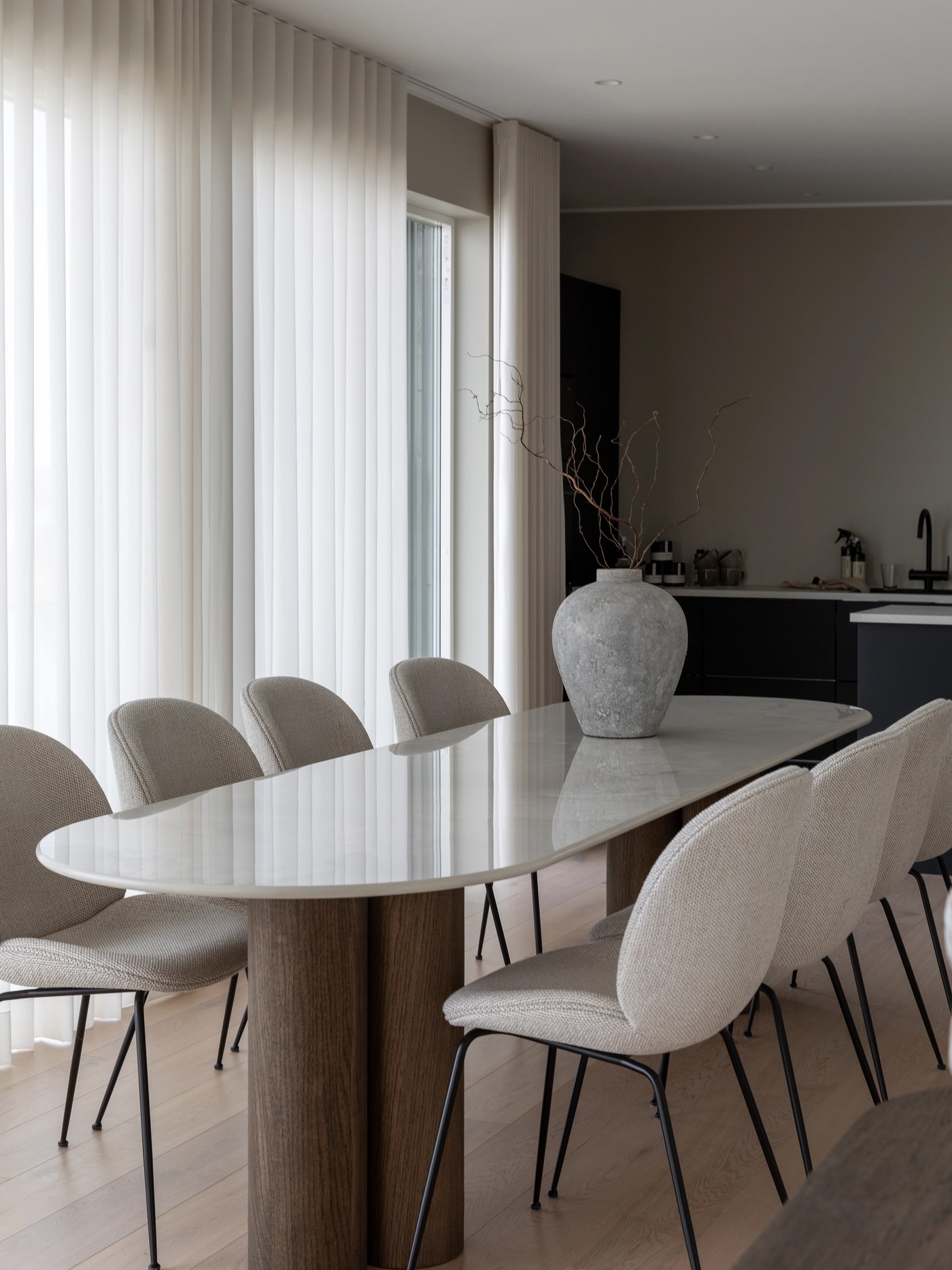 Unikt møbeldesign og materialvalg - Etter 26