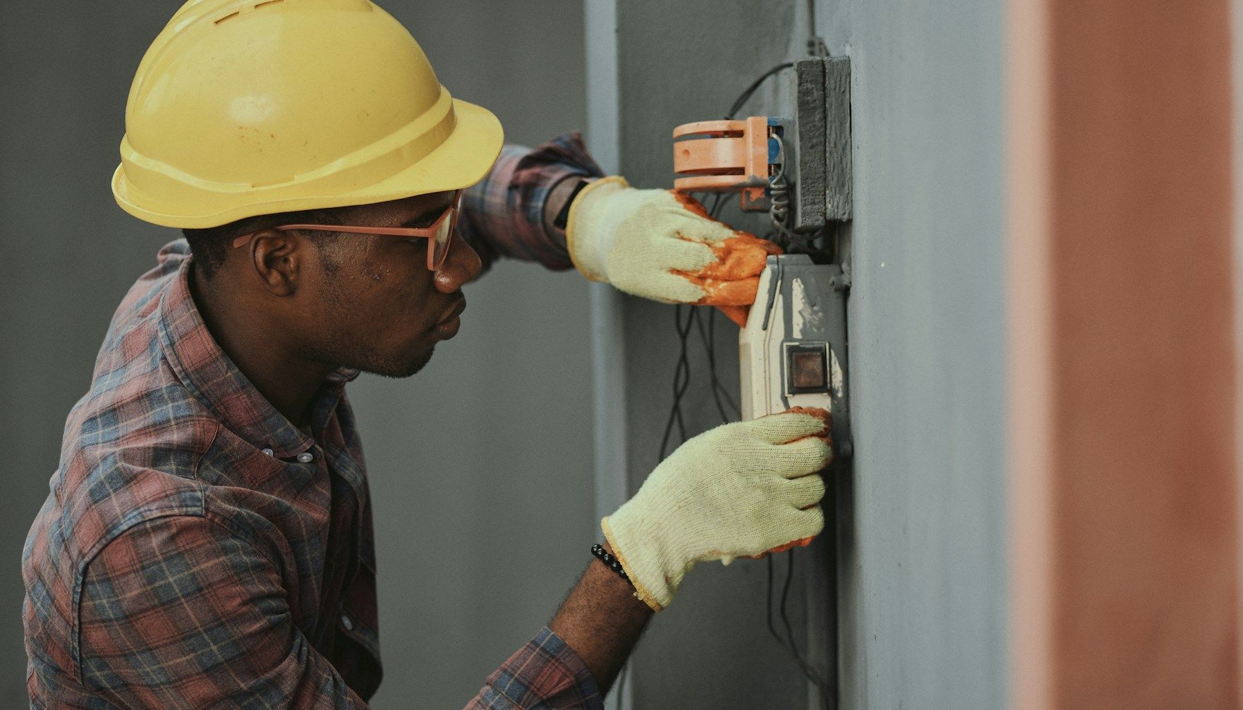 Advanced Wiring Systems to Enhance Home Safety