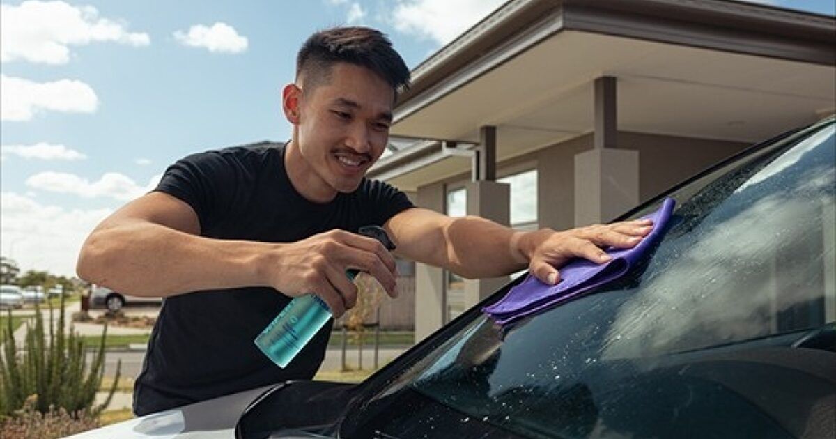 Cleaning car glass – the best approach