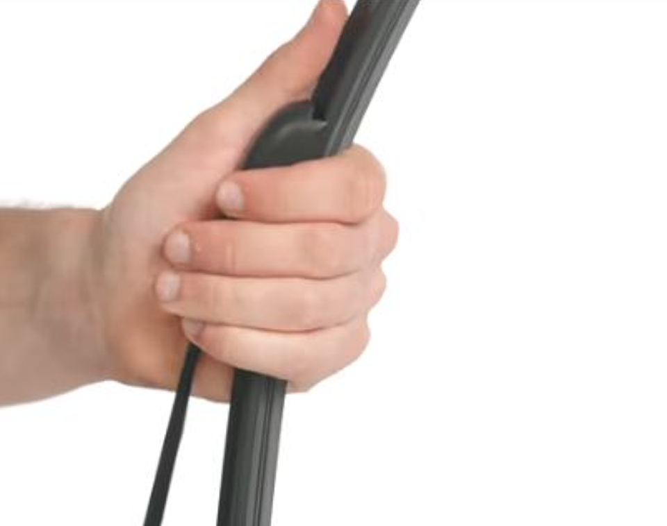 Securely fiting a wiper WUA