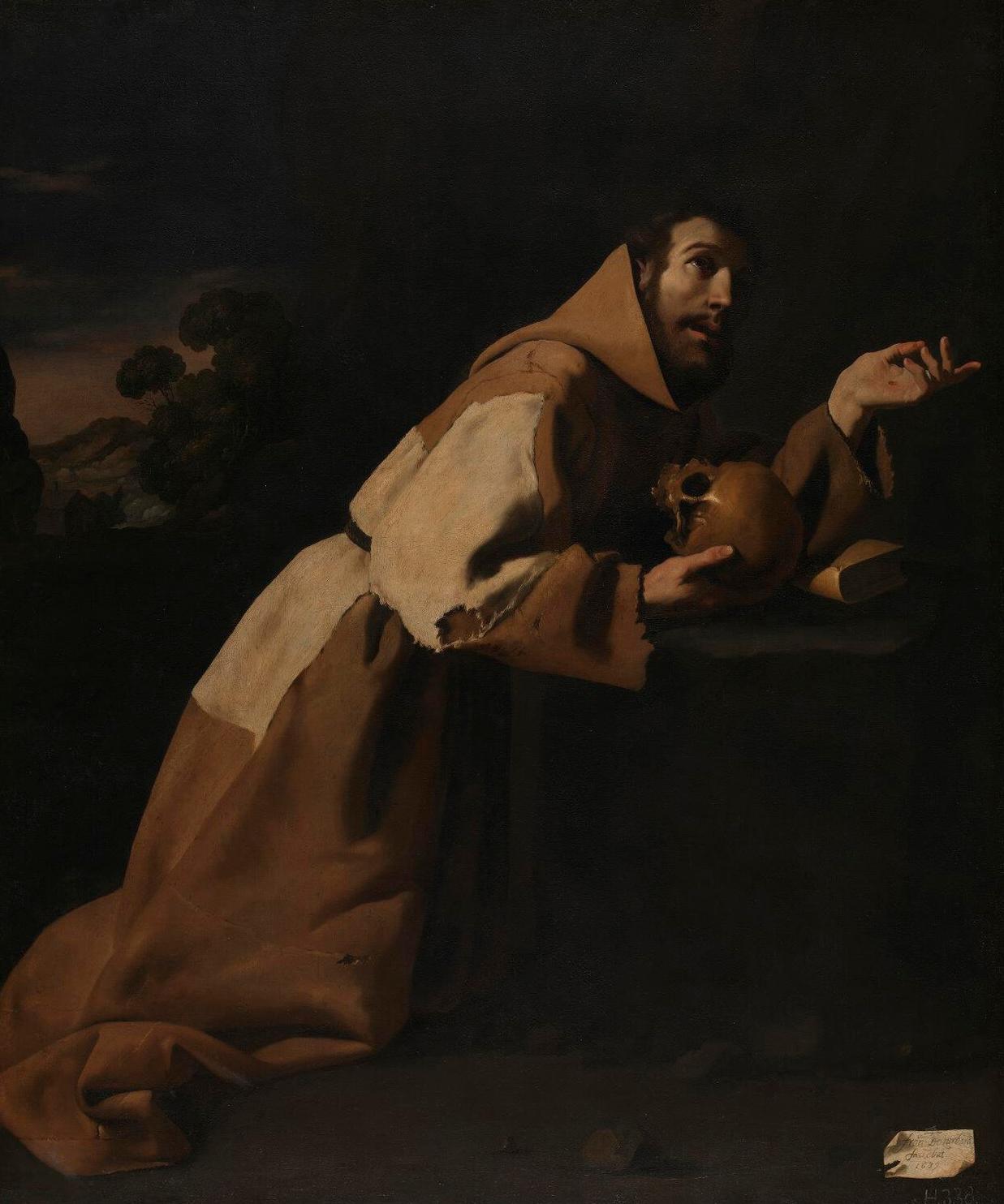 São Francisco ajoelhado em meditação silenciosa, com uma caveira nas mãos, em claro-escuro.