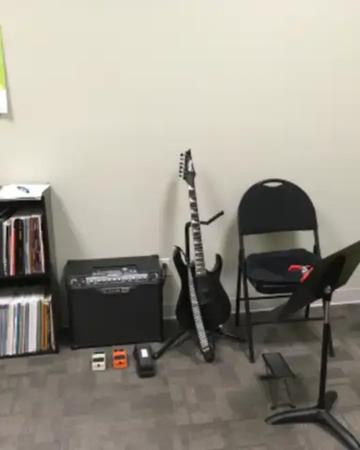 Guitar Lessons in Red Deer with Shannon Frizzell - Red Deer