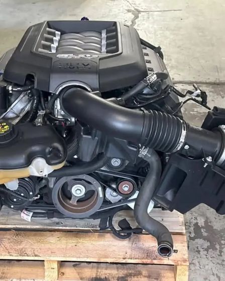 Moteur Ford Coyote Gen-2 5,0 L V8 jumelé à la transmission manuelle MT82 à 6 vitesses à vendre | Ford | Barrie | 3
