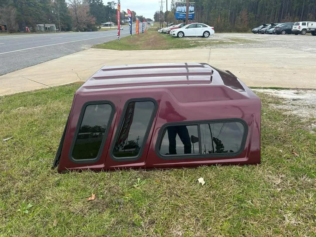 Camper shell and Tonnue Cover For Sale | Other vehicles | London | 3
