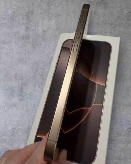 I phone 16 pro max | Apple Iphone | Montreal | 4
