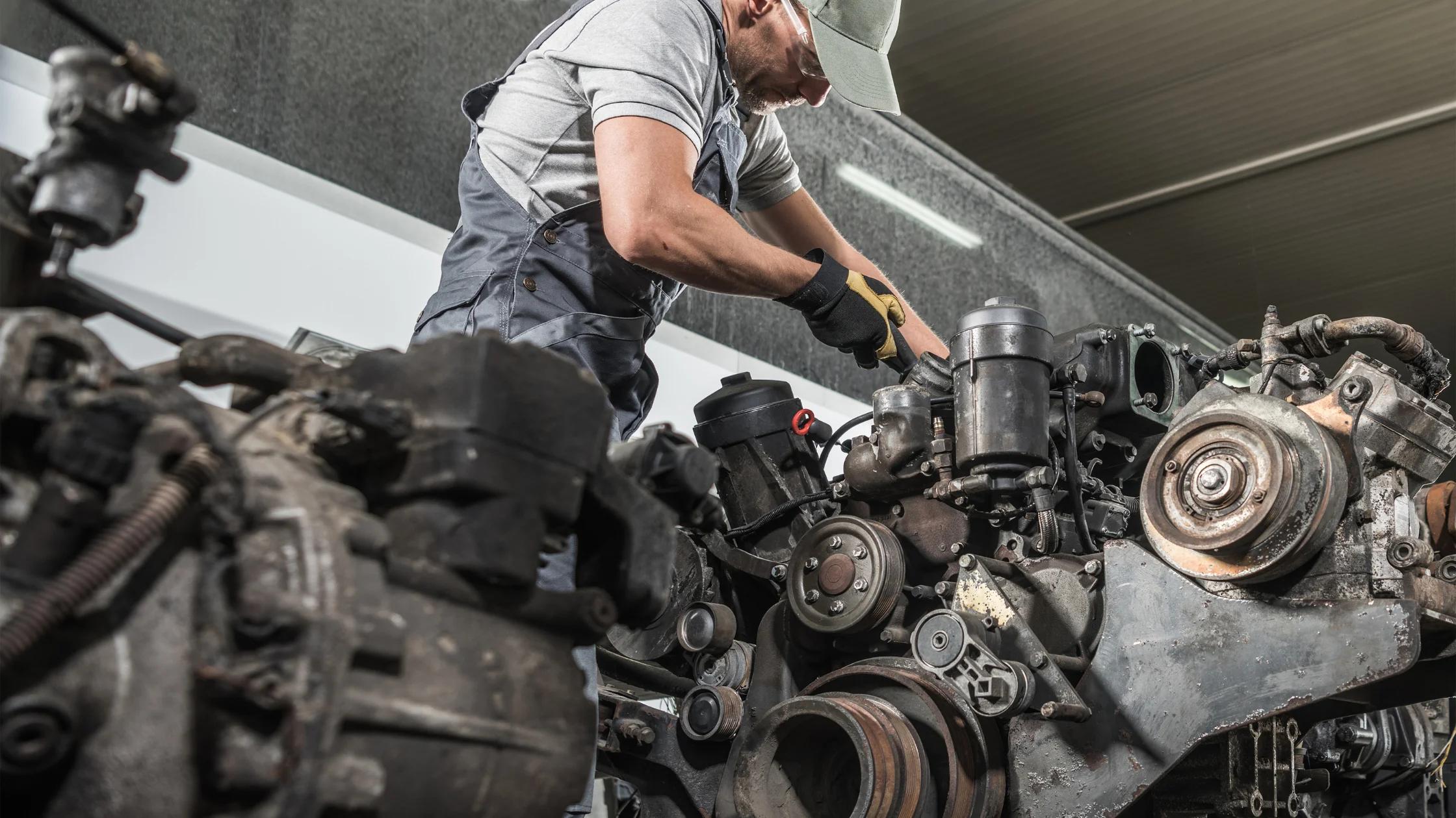 Truck Repair Shop in Barrie-Romana Truck Repairs INC | Repair and installation of other equipment | Barrie | 2