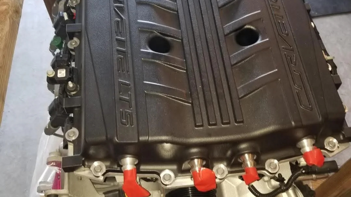 Corvette LT5 6.2L supercharged v8 engine complete asseccories ready for plug and play | Chevrolet | Toronto | Ad gallery (SEO) | 3