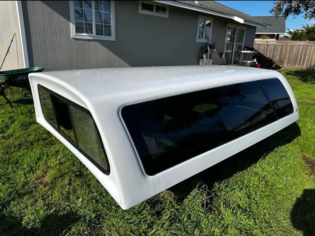 Camper shell and Tonnue Cover For Sale | Other vehicles | London | 6