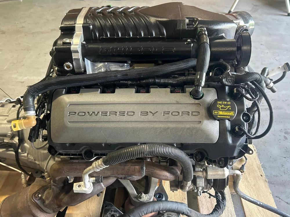 Moteur Ford Coyote Gen-2 5,0 L V8 jumelé à la transmission manuelle MT82 à 6 vitesses à vendre | Ford | Barrie | 4