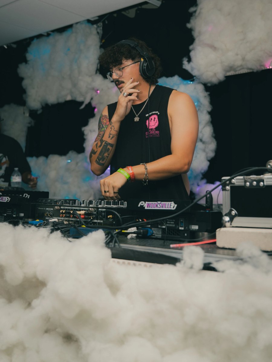 Oblyvun — Essential Freaks Season 4