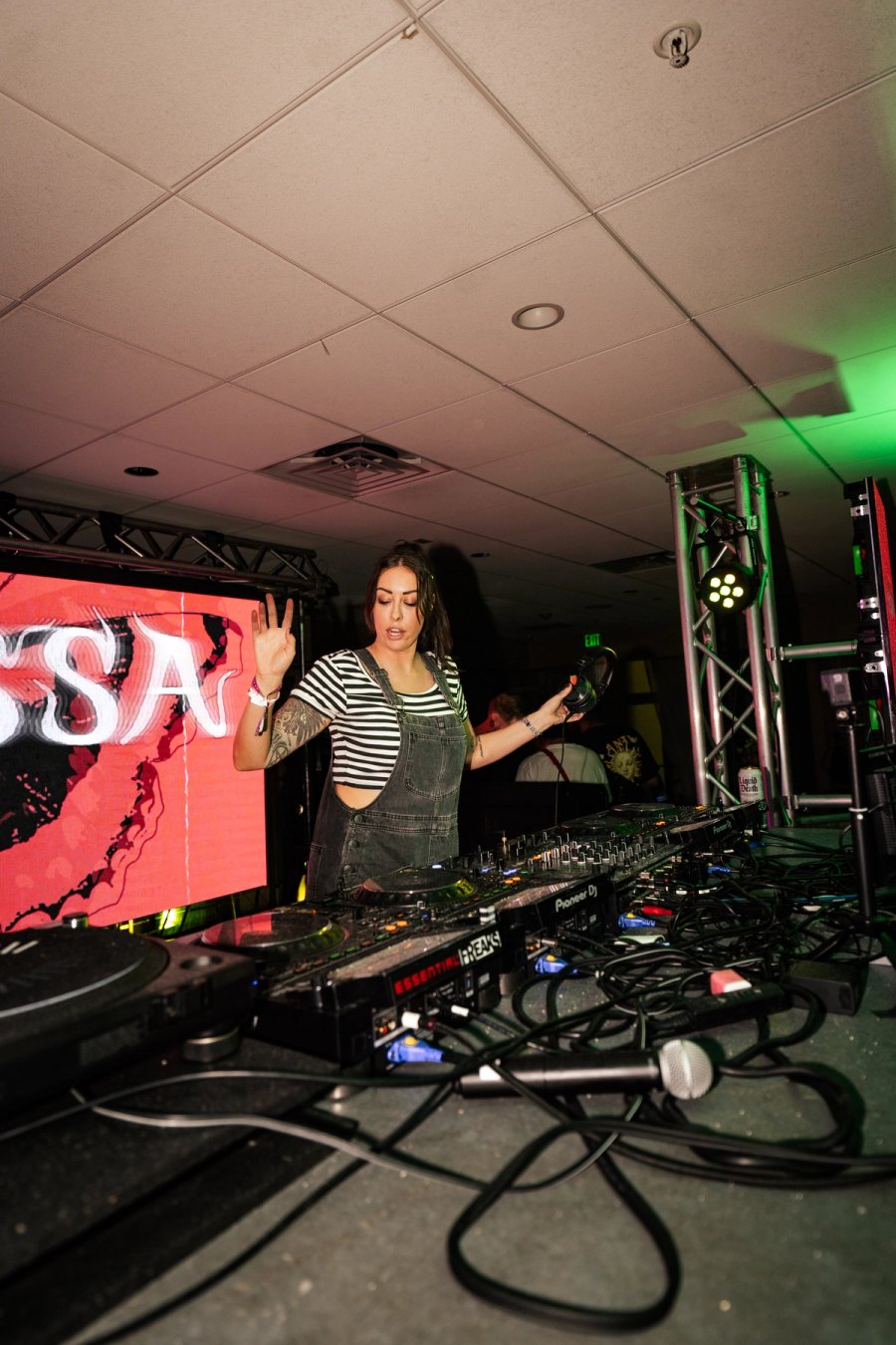 VNSSA — Essential Freaks Season 3