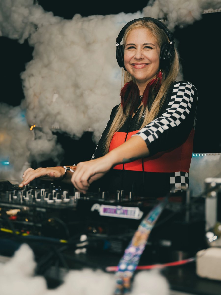 Juicy Junglist — Essential Freaks Season 4
