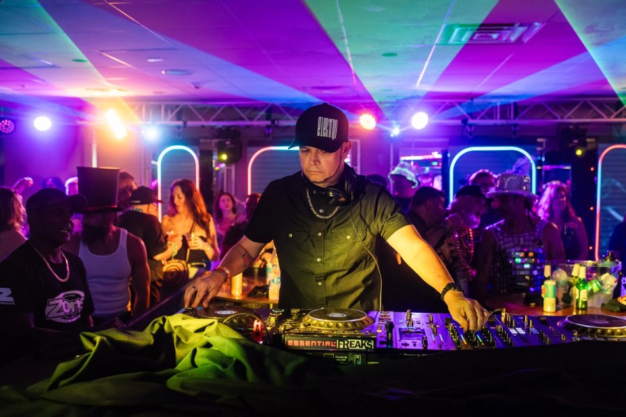 Hydraulix — Essential Freaks Season 5