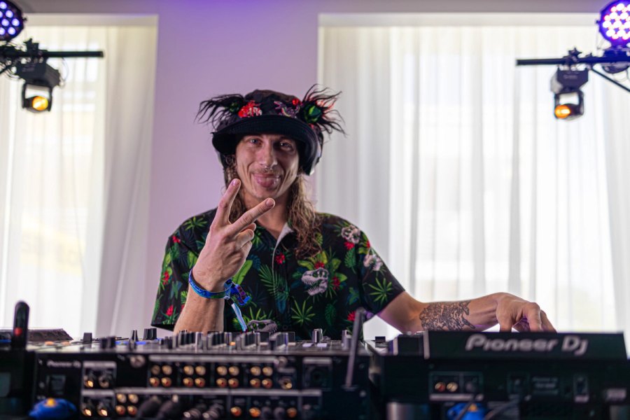 Trippykittykatz — Essential Freaks Summer Splash II