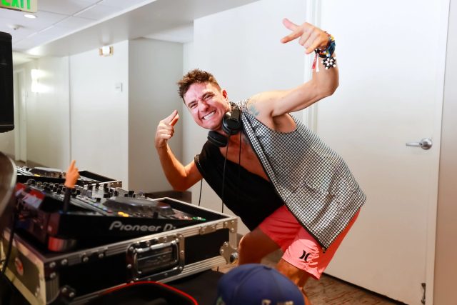 Jonboy — Essential Freaks Season 4