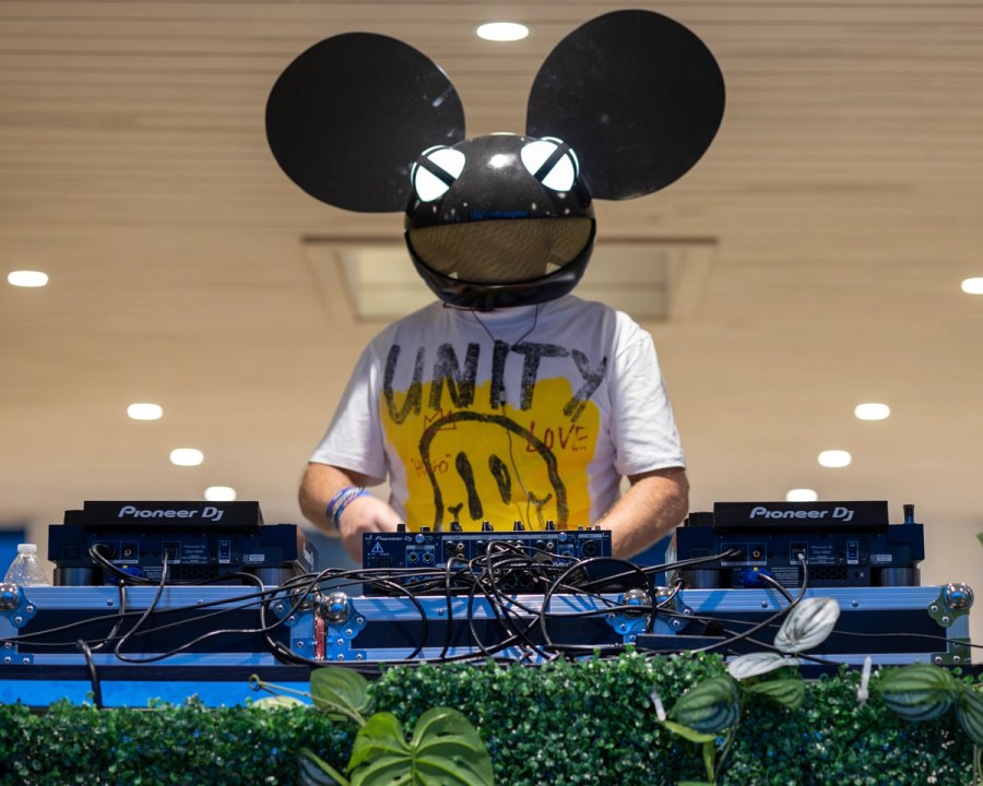 Ned Mau5 — Essential Freaks Summer Splash II