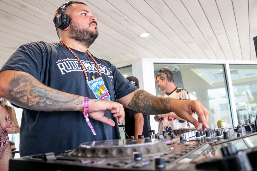 DIPZY — Essential Freaks Season 3