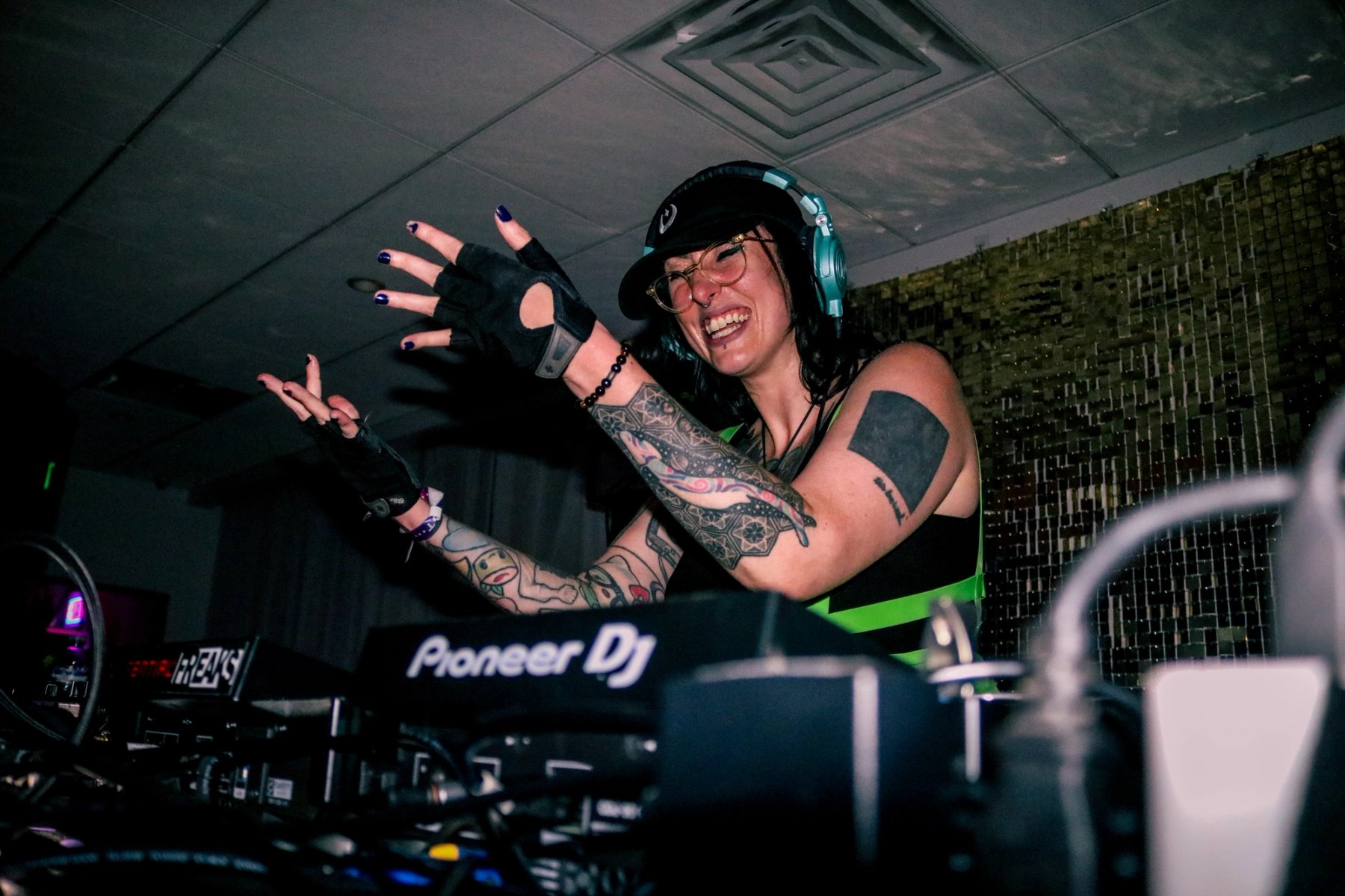 Luna Falls — Essential Freaks Season 3