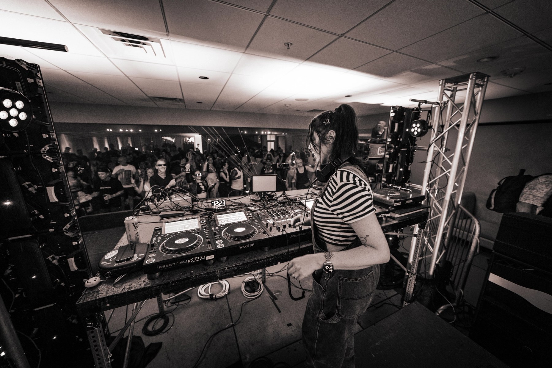 VNSSA — Essential Freaks Season 3