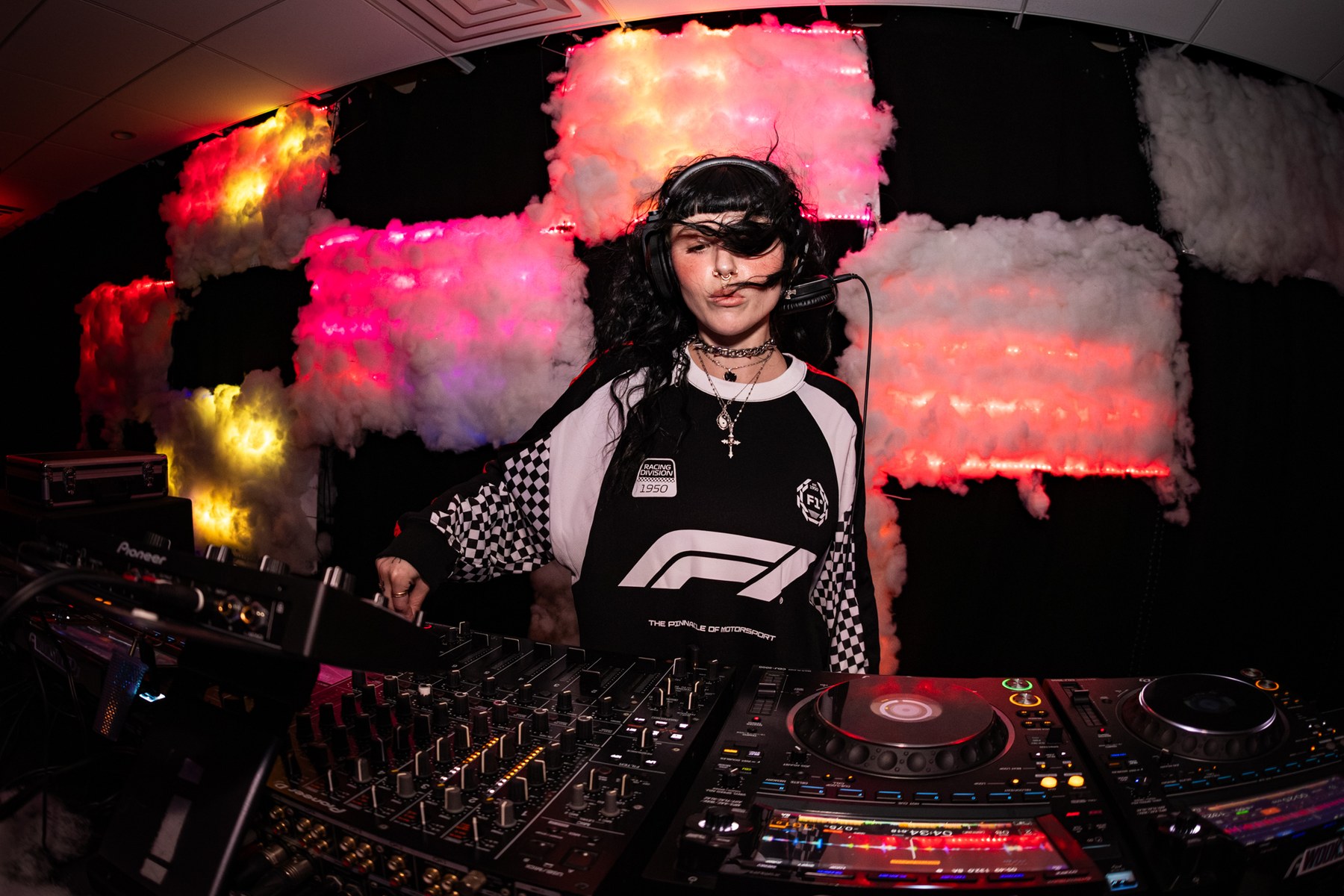 Tahls — Essential Freaks Season 4