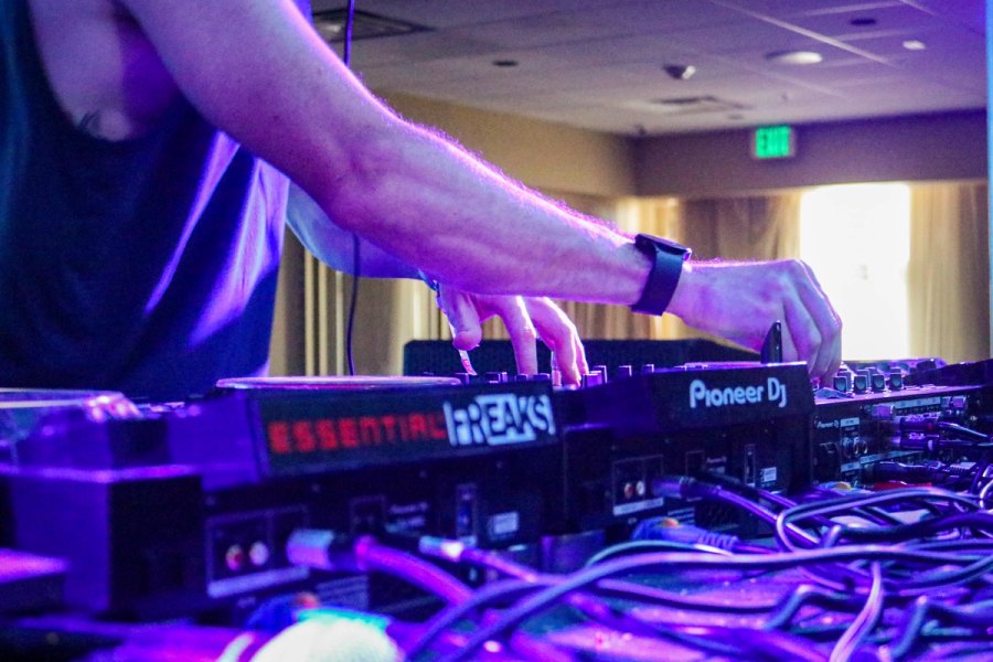 Mixl — Essential Freaks Season 3
