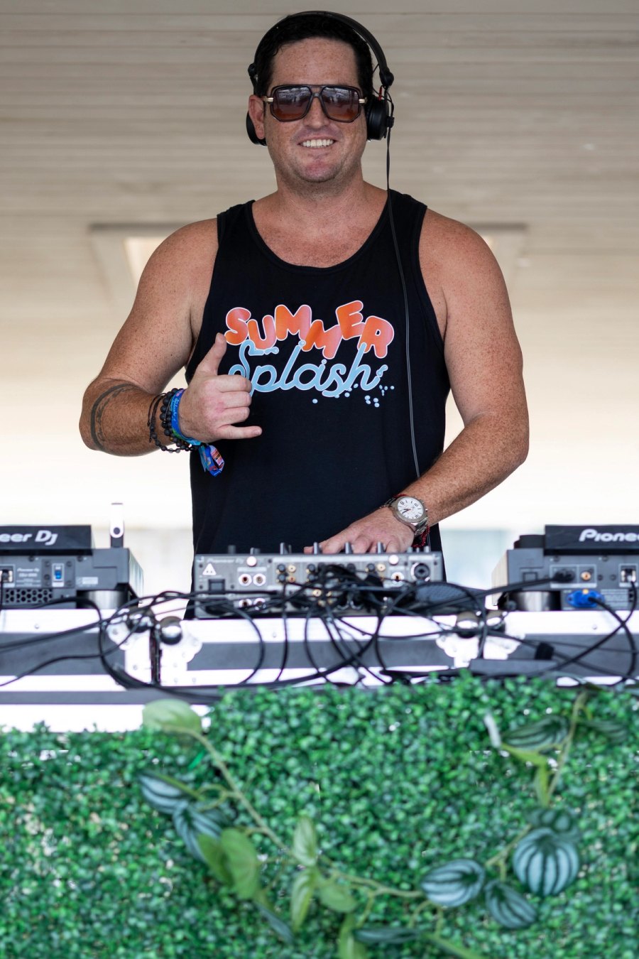 Yewplay — Essential Freaks Summer Splash II