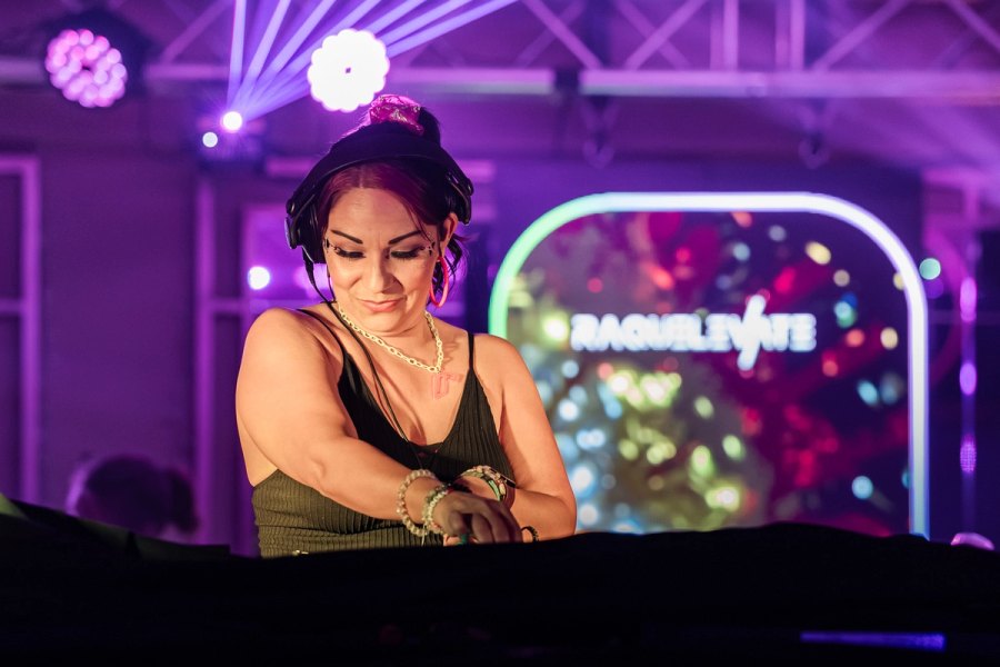 Raquelevate — Essential Freaks Season 5
