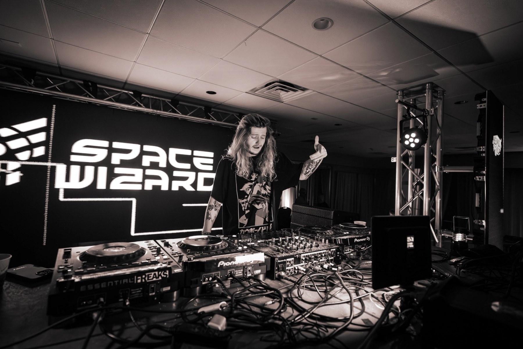 Space Wizard — Essential Freaks Season 3