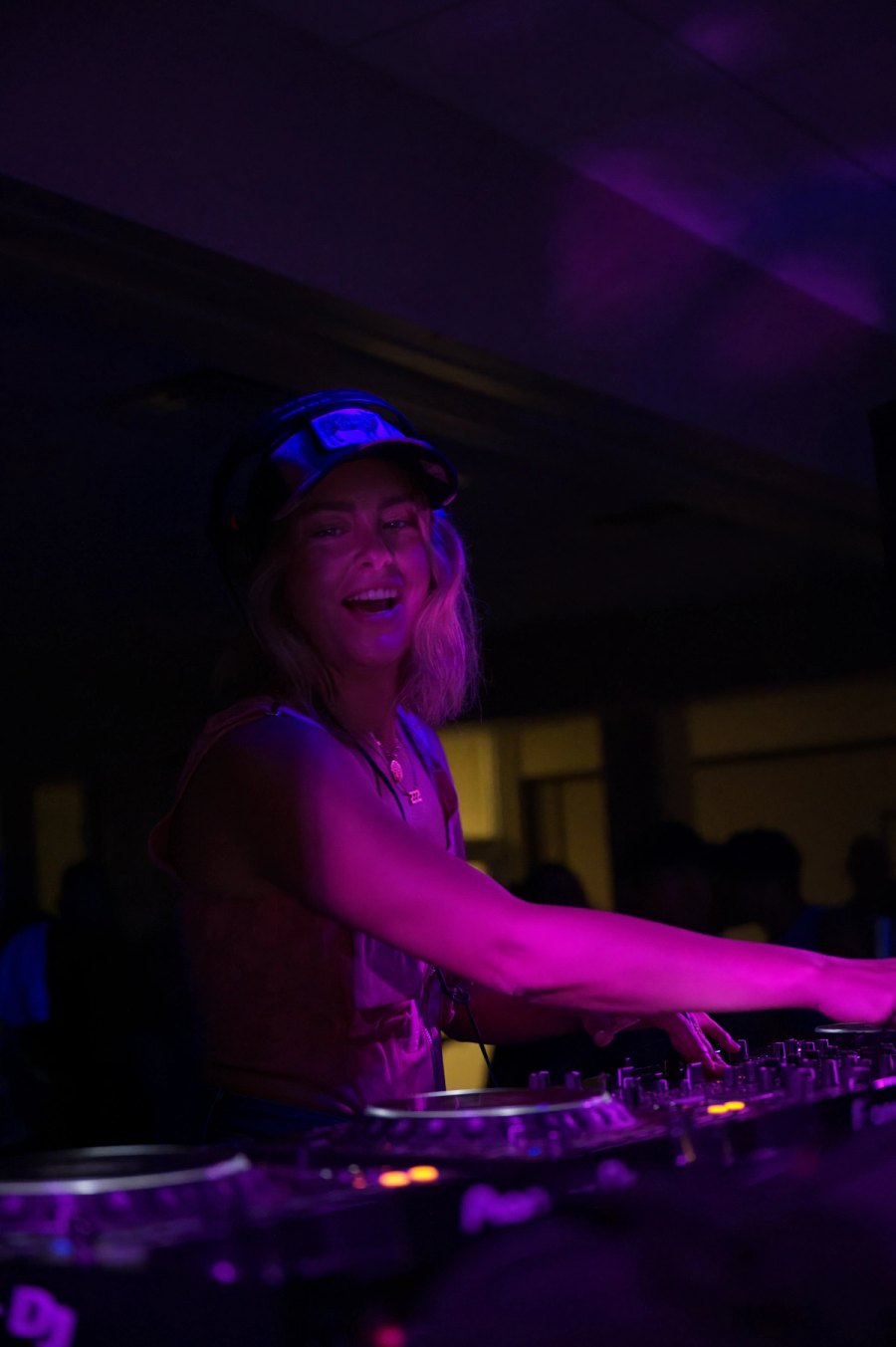 Mary Droppinz — Essential Freaks Summer Splash II