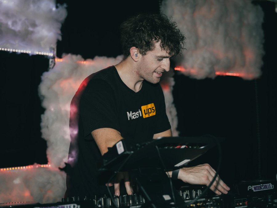 Mixl — Essential Freaks Season 4