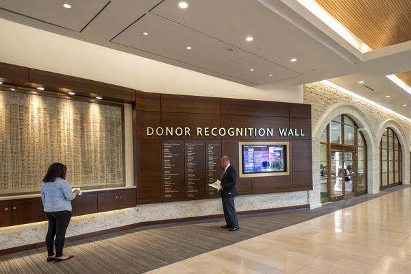 How Long Do You Leave a Donor Wall Recognition Up?