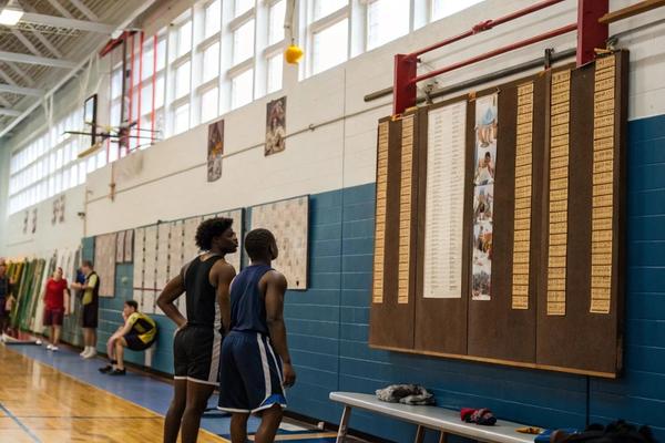 Motivation Matters: How Sports Record Boards Boost Team Morale