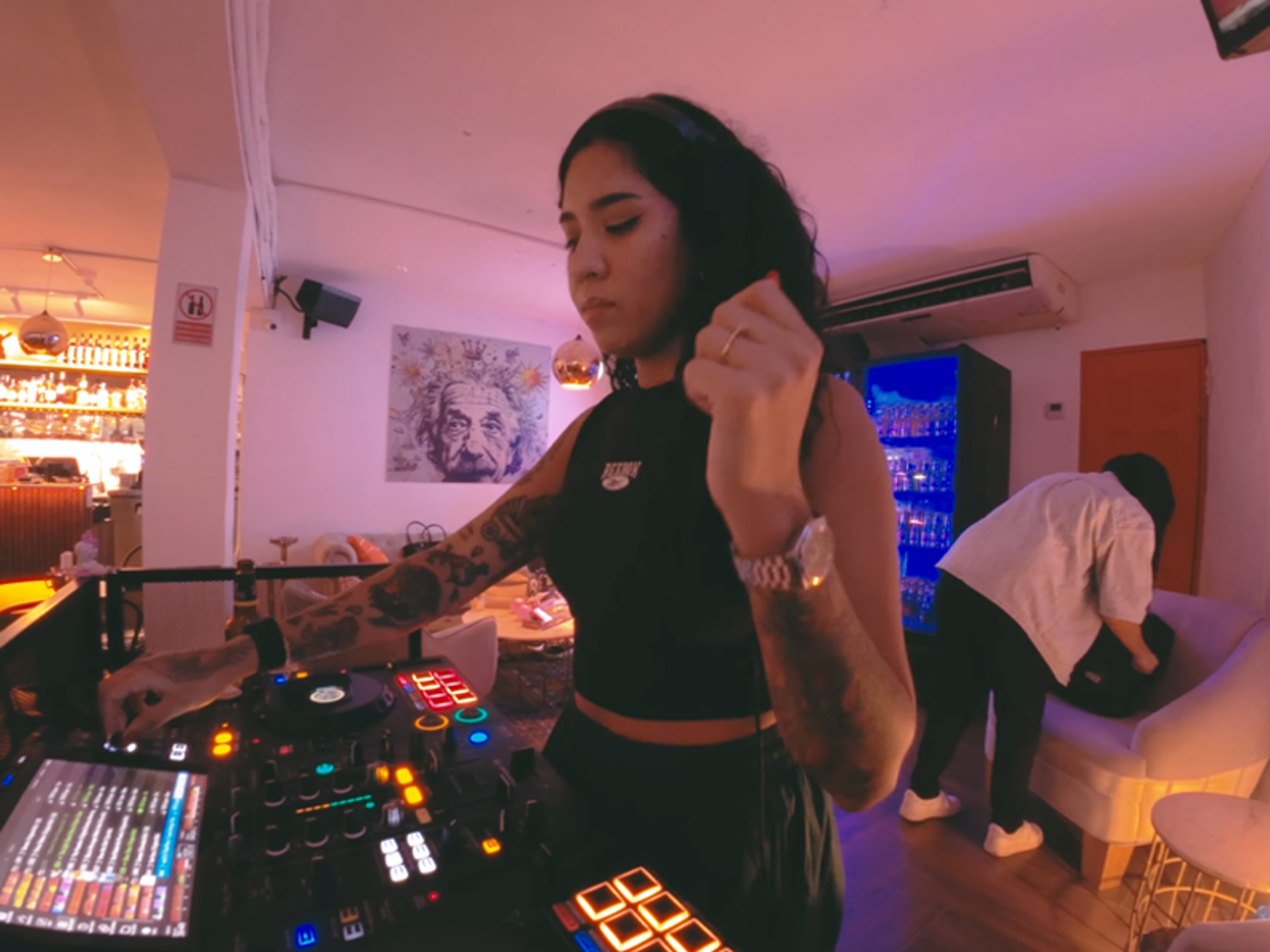 STRICTLY HOUSE