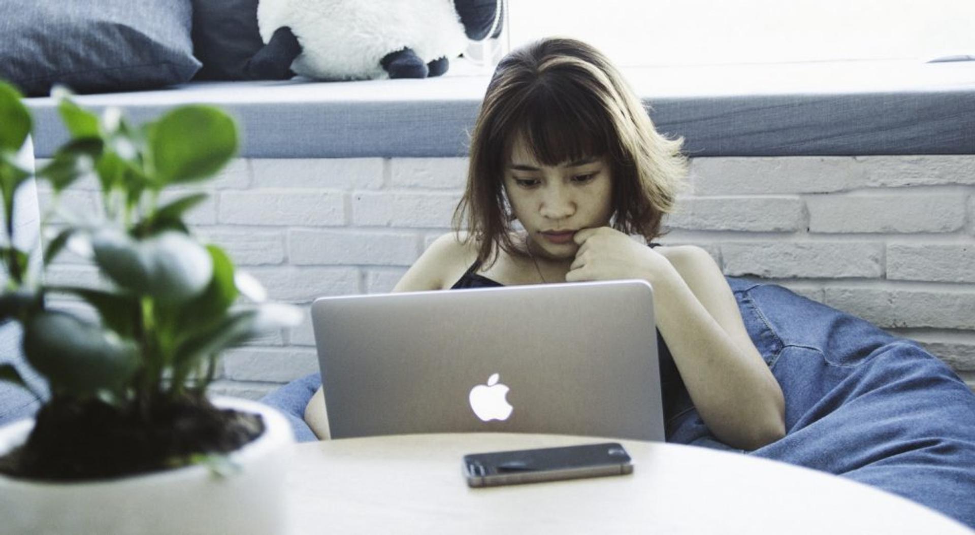 Reaching your intended audience and connecting to sell your product is made easy with webinars.