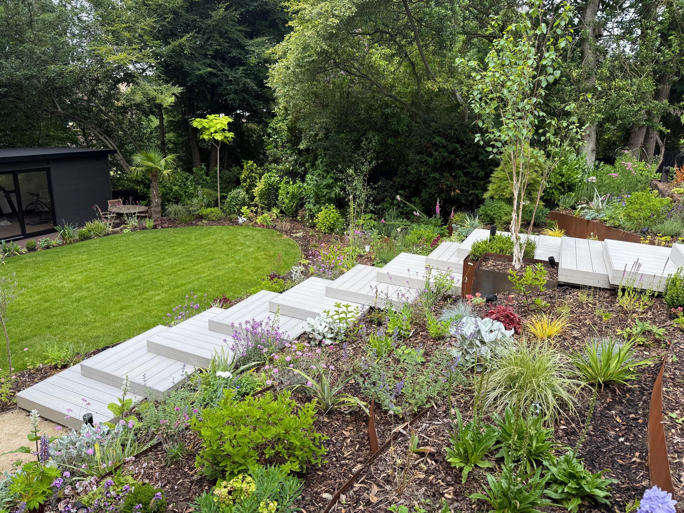 Contemporary English Tiered Garden, Sevenoaks