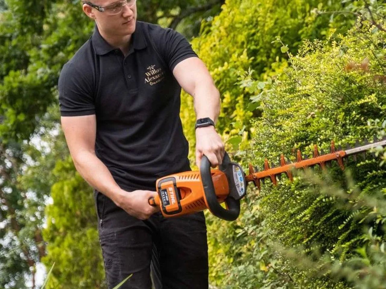 A Guide to Spring Pruning: Preparing Your Garden for the Growing Season