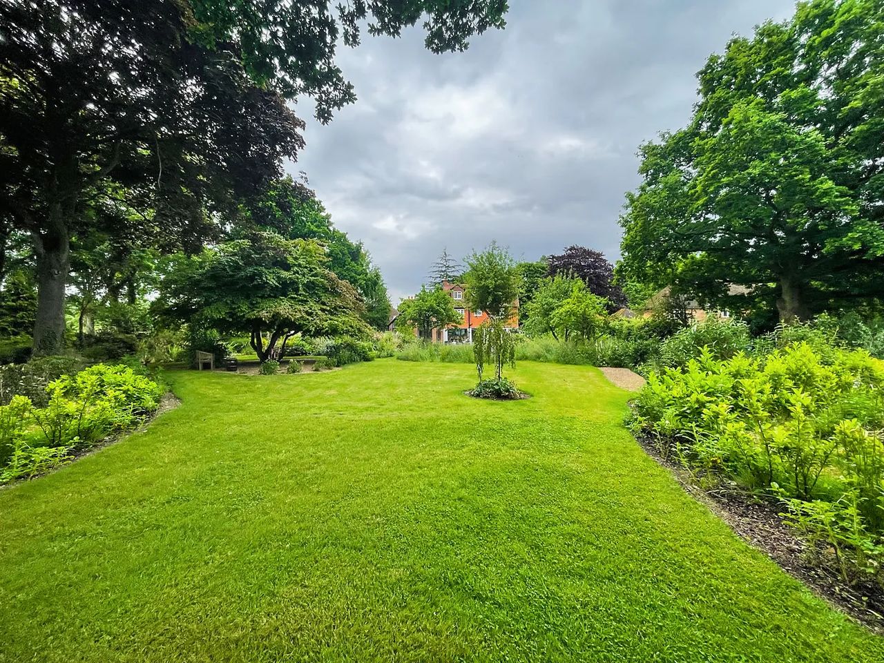 English Cottage Garden