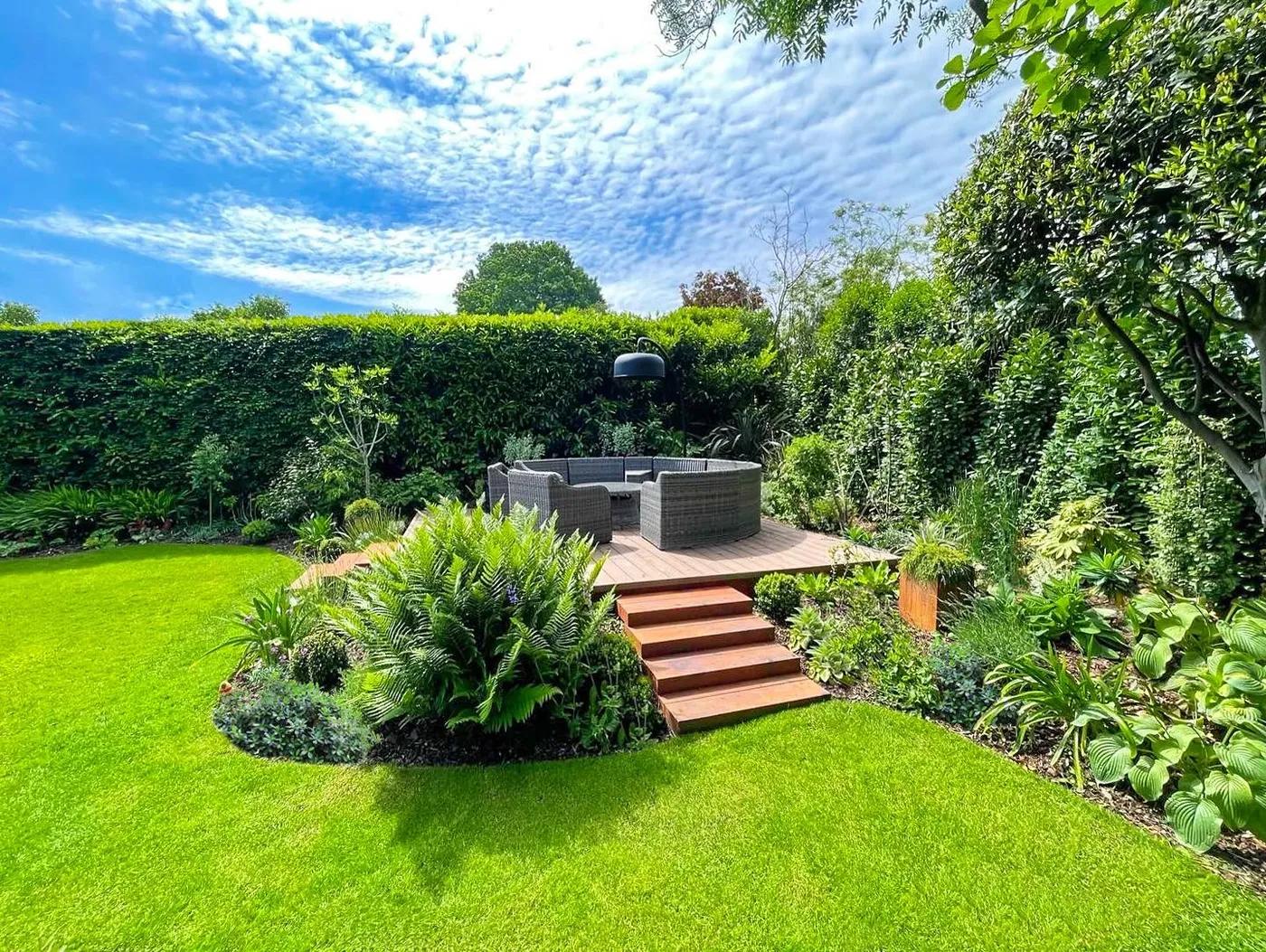 Outside Entertaining Area