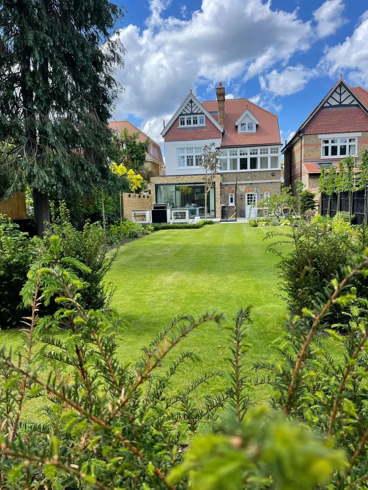 Large Formal Family Garden