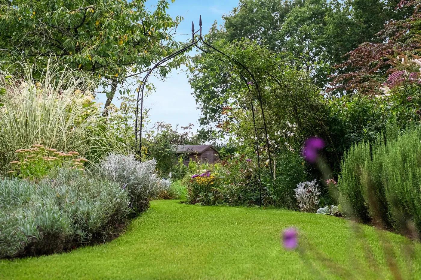 English Cottage Garden