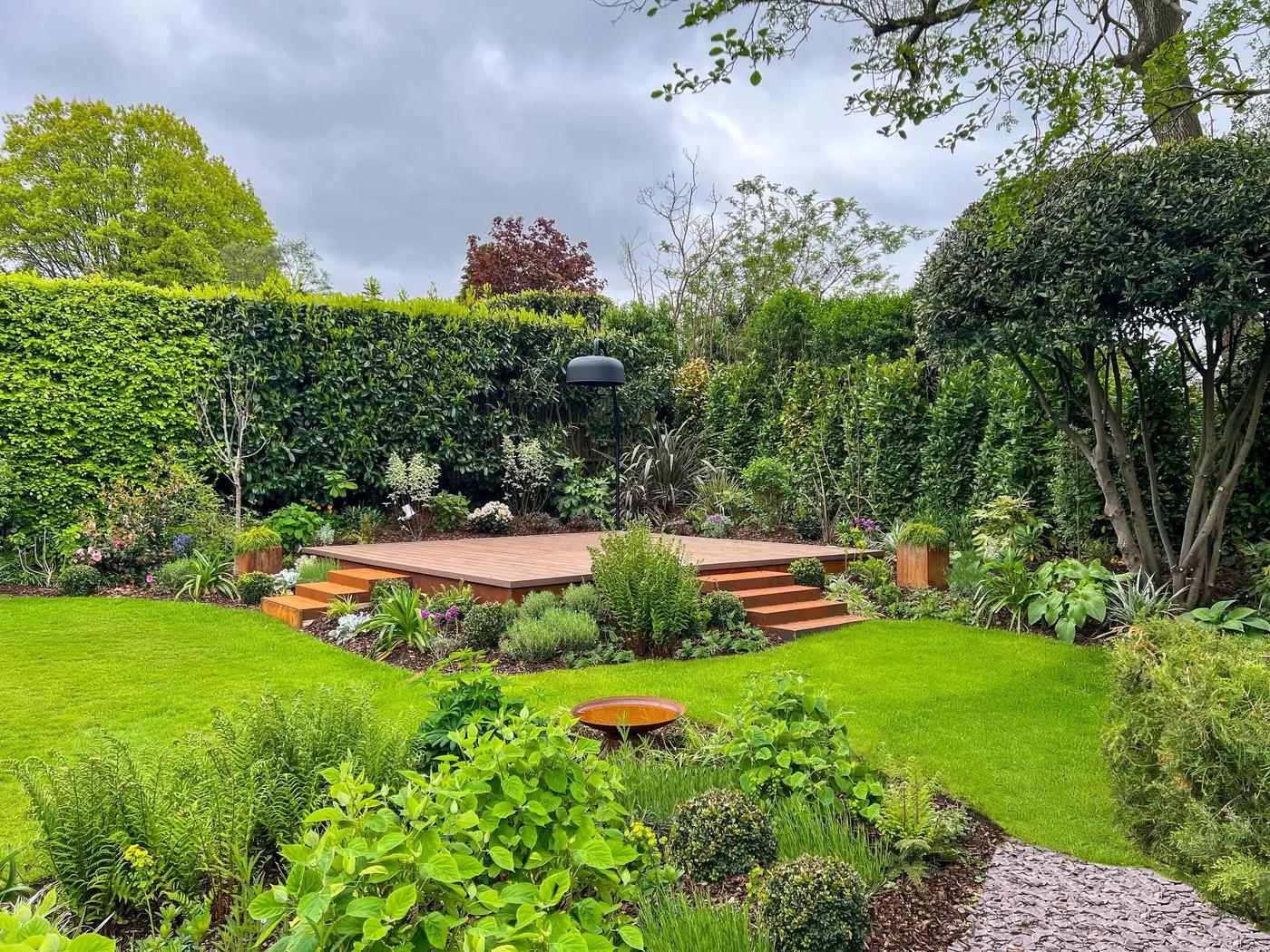 Outside Entertaining Area