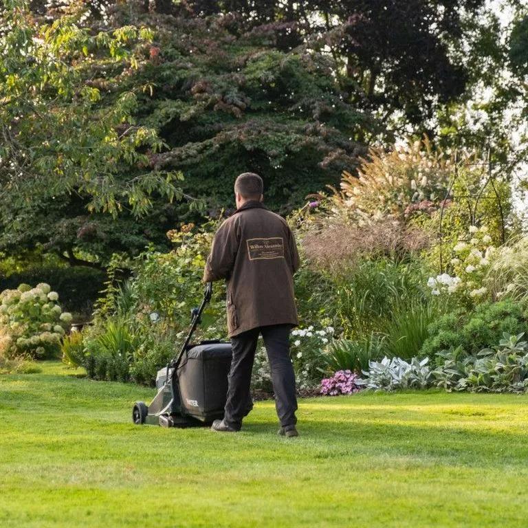 Benefits of a Garden Maintenance Subscription