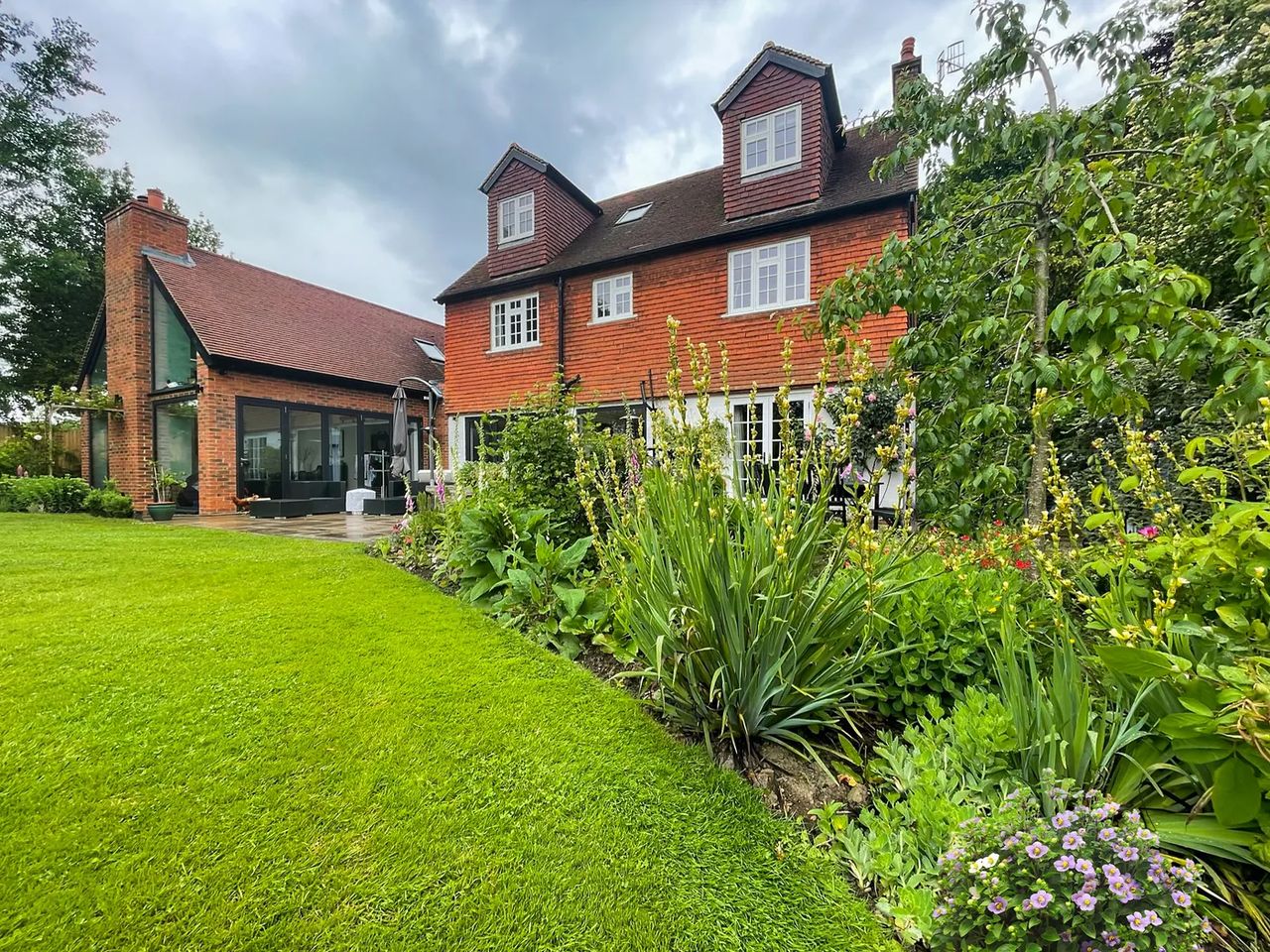 English Cottage Garden