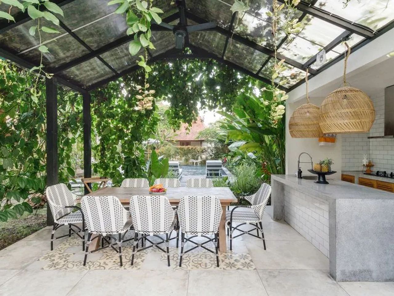 The Benefits of Installing an Outdoor Kitchen